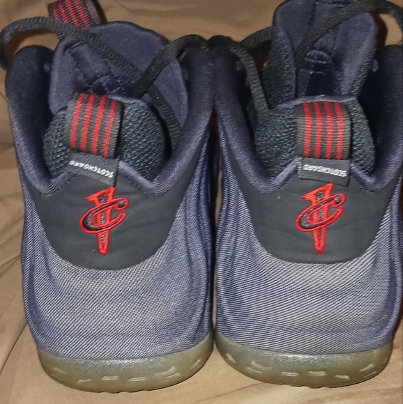 Nike Air Foamposite One - Picture 5 of 8